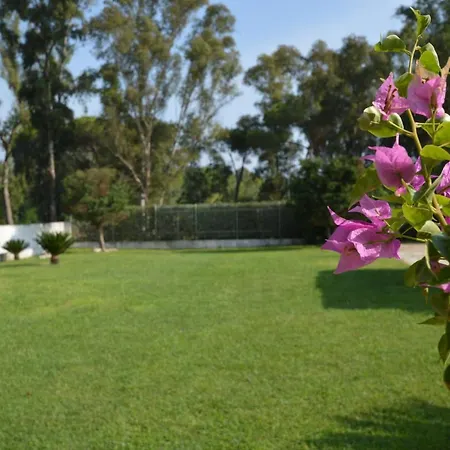 Casa Blanca Bed & Breakfast 3*