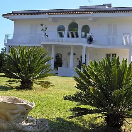Casa Blanca 3*